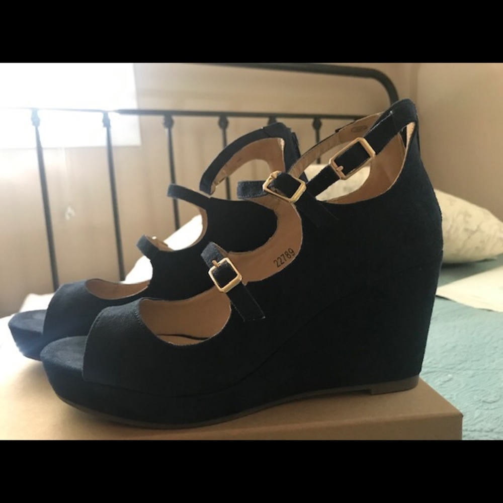 Skyla Wedge sandal